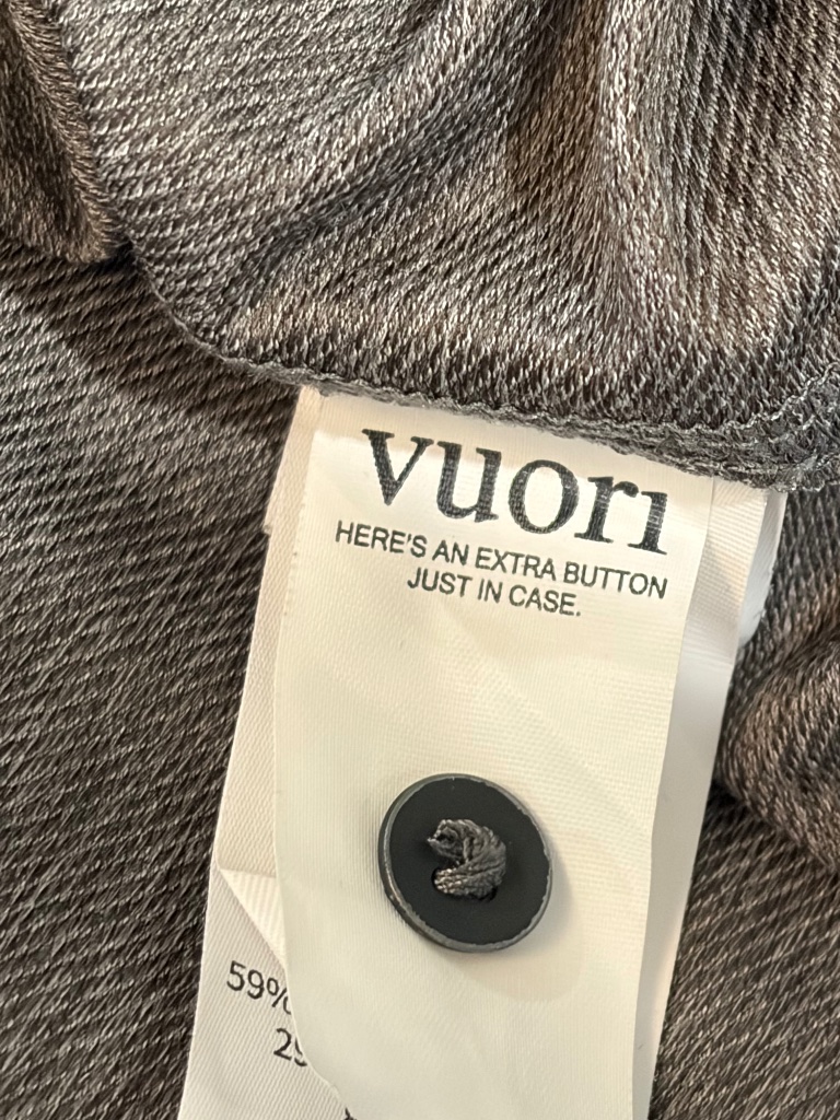 Vuori Shirt Mens Gray Long Sleeve Button Down Shirt Medium M — image 6 of 8